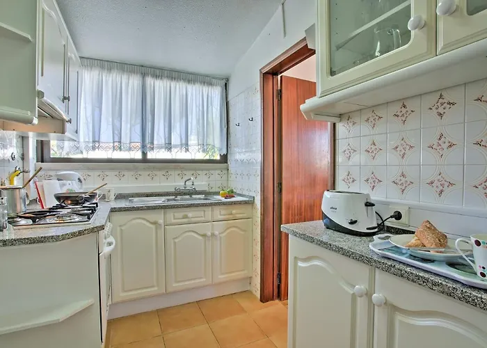 Vitor By 빌라 알부페이라